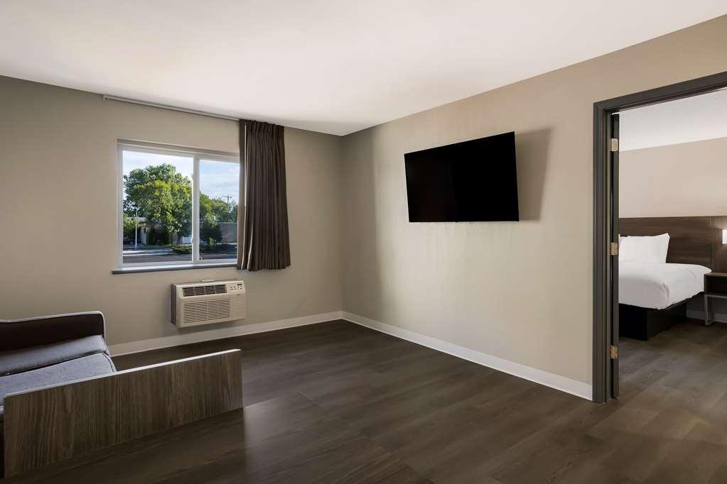 Suburban Studios Milwaukee Airport Ruang foto